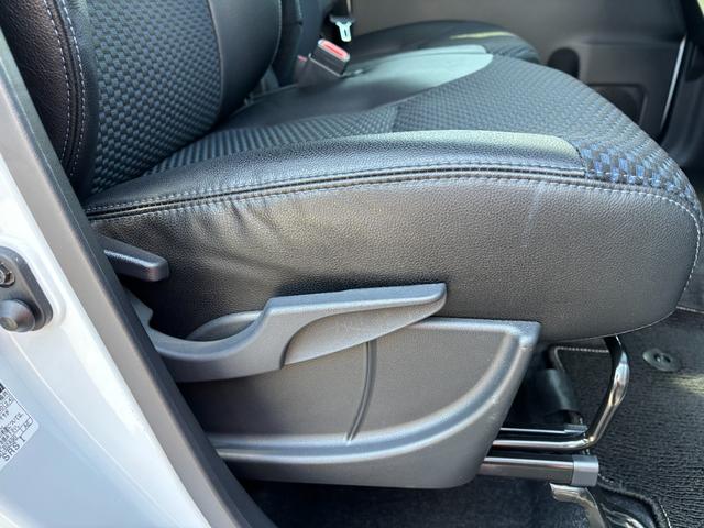 タントカスタムRSターボ オーディオレス USBソケット 両側電動スライドドア ミラクルオープンドア 両側シートヒーター 電動パーキングブレーキ 格納式テーブル LED オートライト 15インチアルミホイール スマアシ(長野県)の中古車