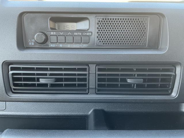 ハイゼットトラックスタンダードＡＭ／ＦＭチューナー　マニュアルエアコン　ハロゲンヘッドランプ　オートライト機能　荷台ゴムマット（５ｍｍ）　ゲートプロテクター　ゲートプロテクター　電子制御式４ＷＤ　アクセサリーソケット　スマアシ（長野県）の中古車