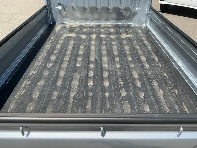 ハイゼットトラックスタンダードＡＭ／ＦＭチューナー　マニュアルエアコン　ハロゲンヘッドランプ　オートライト機能　荷台ゴムマット（５ｍｍ）　ゲートプロテクター　ゲートプロテクター　電子制御式４ＷＤ　アクセサリーソケット　スマアシ（長野県）の中古車