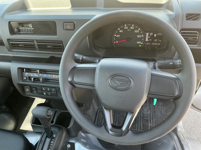 ハイゼットトラックスタンダードＡＭ／ＦＭチューナー　マニュアルエアコン　ハロゲンヘッドランプ　オートライト機能　荷台ゴムマット（５ｍｍ）　ゲートプロテクター　ゲートプロテクター　電子制御式４ＷＤ　アクセサリーソケット　スマアシ（長野県）の中古車