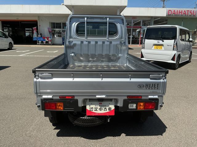 ハイゼットトラックスタンダードＡＭ／ＦＭチューナー　マニュアルエアコン　ハロゲンヘッドランプ　オートライト機能　荷台ゴムマット（５ｍｍ）　ゲートプロテクター　ゲートプロテクター　電子制御式４ＷＤ　アクセサリーソケット　スマアシ（長野県）の中古車