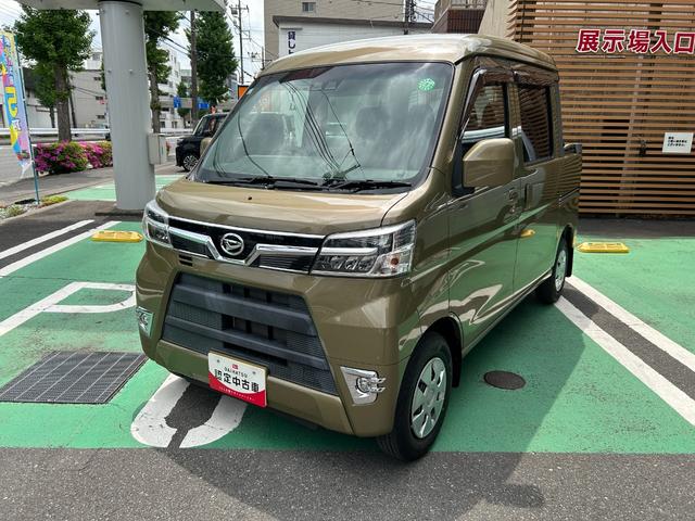 ハイゼットカーゴデッキバンＧ　ＳＡIII　純正ナビ　地デジＴＶ　電格ミラー純正ナビ、地デジＴＶ、ＬＥＤフォグランプ、電動格納ミラー、ヘッドライトレベライザー、キーレスリモコン２個、パートタイム４ＷＤ（東京都）の中古車