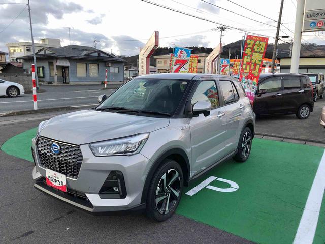 ロッキープレミアムＧ　ＨＥＶ　２ＷＤ　走行距離３４９４ｋｍ２ＷＤ　スマートアシスト　アルミホイール　オートエアコン　コーナーセンサー　キーフリーシステム　電動パーキングブレーキ（山形県）の中古車