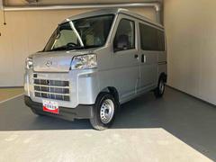 ハイゼットカーゴデラックス／ＡＭ／ＦＭラジオ／マニュアルエアコン／キーレスキーレス　ＡＭ／ＦＭラジオ　スマートアシストカメラ　マニュアルエアコン