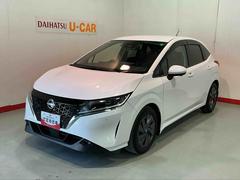 ノートＳスマキー　アラウンドモニタ　車線逸脱警報装置　電格ミラー　横滑り防止機能　　ＥＴＣ車載器　ＬＥＤライト　イモビライザー　Ｂカメ　メモリーナビ　ナビＴＶ付き　リモコンキー　ＡＢＳ　オートライト
