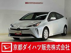 プリウスＳセーフティプラスＩＩ　ナビ　全周囲カメラ　ＥＴＣ　ドラレコ純正ナビ　全周囲カメラ　ＥＴＣ　ドライブレコーダー　プッシュボタンエンジンスタート　フルセグチューナー　ブルートゥース対応　ホイールキャップ　フォグランプ　カーペットマット　バイザー　オートエアコン