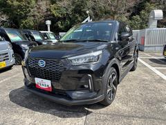 ロッキープレミアムＧ　ＨＥＶ１７インチアルミホイール　ＵＶＩＲカット遮音ガラス　フルＬＥＤヘッドランプ　キーフリーシステム　革巻きステアリングホイール　本革シフトノブ　アクティブマルチインフォメーションメーター