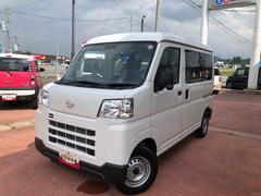 ハイゼットカーゴ 中古車 ＤＸ　４ＷＤ　走行距離１８６９５ｋｍ４ＷＤ　スマートアシスト　キーレスエントリー　オーバーヘッドシェルフ　アッパートレイ　撥水フルファブリック表皮　ユースフルナット　ＡＭ／ＦＭラジオ