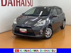 アクア 中古車 ＳＢカメラ　ステアリングスイッチ　カーナビ　オートエアコン　電動格納ミラー　光軸調整ダイヤル　パワーウインドウ　　Ｐスタート　ＥＴＣ　キーフリー