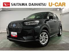 ロッキー 中古車 Ｘ　ＨＥＶ　走行４６９０キロ／ＬＥＤヘッドランプ／純正マット１年保証距離無制限　走行距離４６９０キロ　純正マット　サイドエアバッグ　クリアランスソナー　ＬＥＤヘッドランプ　電動格納式ドアミラー　電動パーキングブレーキ
